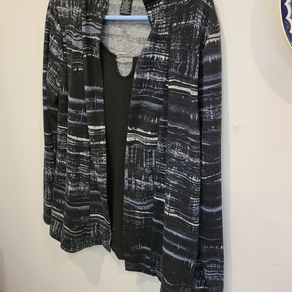 Suzie In The City Long Sleeve Jacket With Attached T Shirt Med Light & AIry - Picture 5 of 8